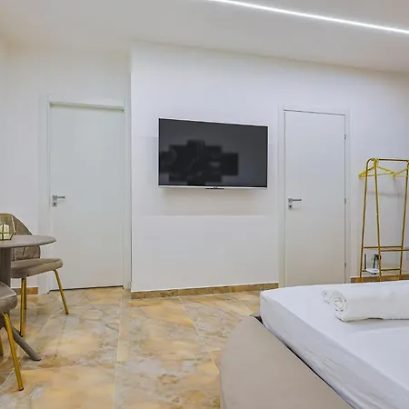 Paradise Luxury & 3*