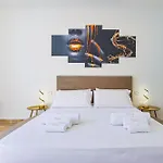 Paradise Luxury & بيت ضيافة 3*